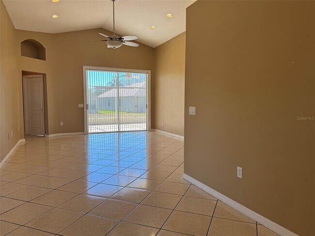 Building Photo - 3425 Canteen Ct