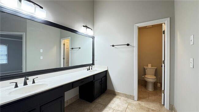 Building Photo - 7195 Devonhall Way