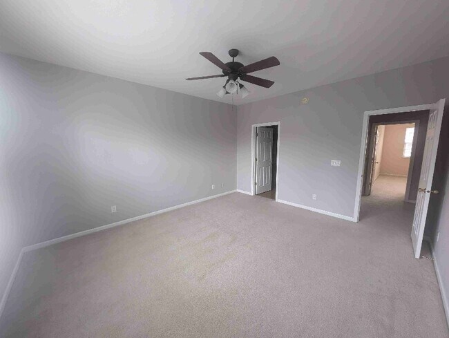 Building Photo - 15554 Smithfield Dr