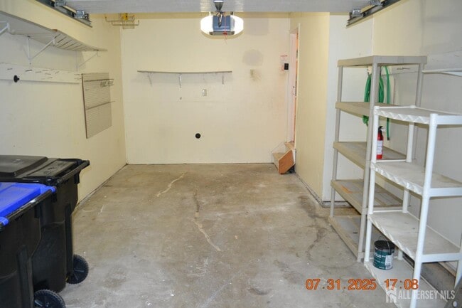 Building Photo - 26 Dorchester Dr