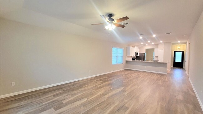 Building Photo - 3/2 in VOSS FARMS