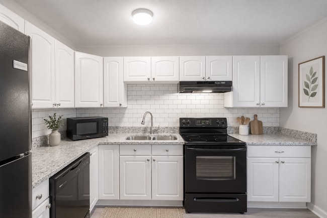 Building Photo - 1388 Colony Hill Ct