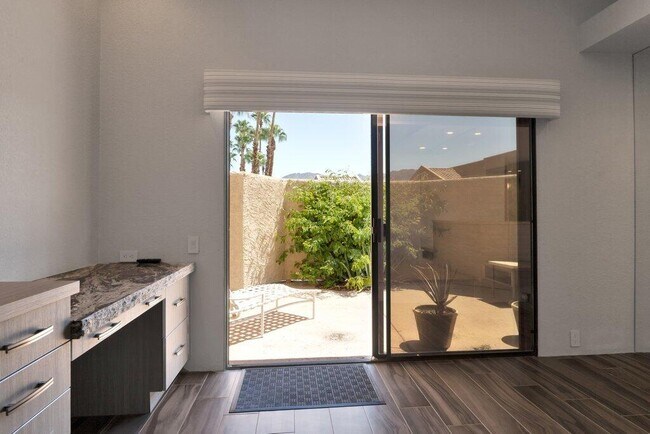 Building Photo - 73416 Irontree Dr