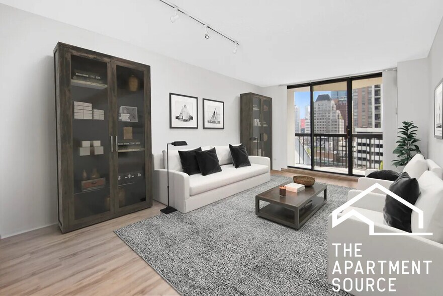 Building Photo - 1120 N La Salle Dr