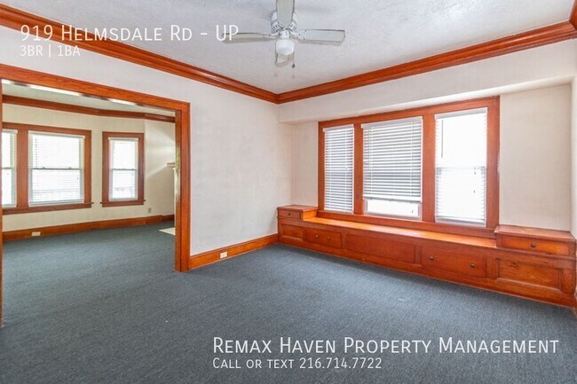 Building Photo - 919 Helmsdale Rd