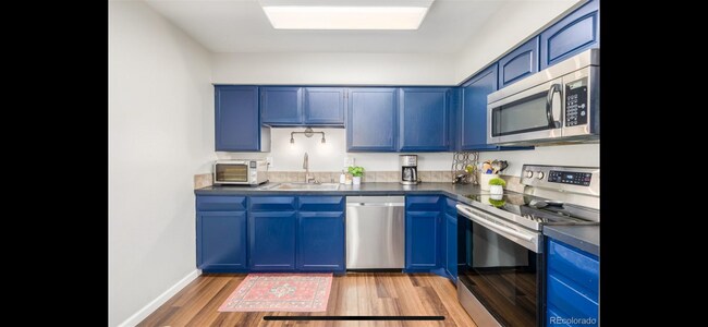 Building Photo - 3560 W 89th Pl