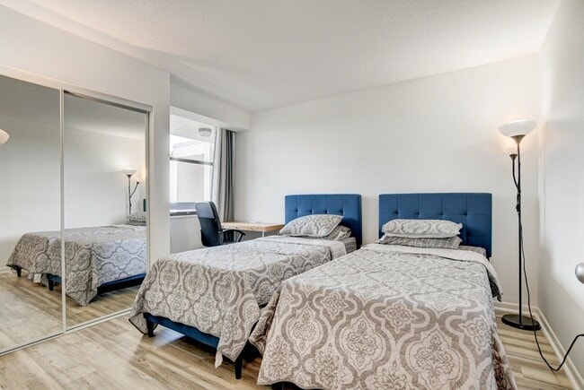 Building Photo - 1915 Lavers Cir