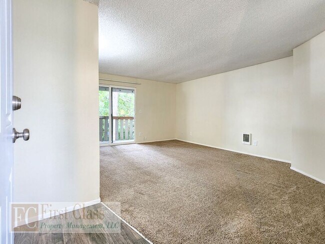 Building Photo - 10058 SW Garrett St