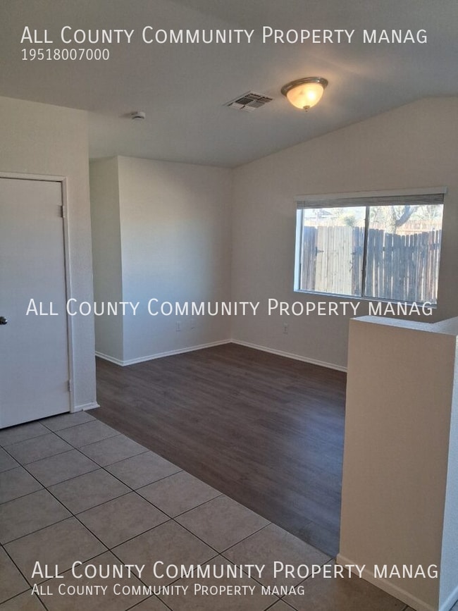 Building Photo - 58439 Palisade Dr