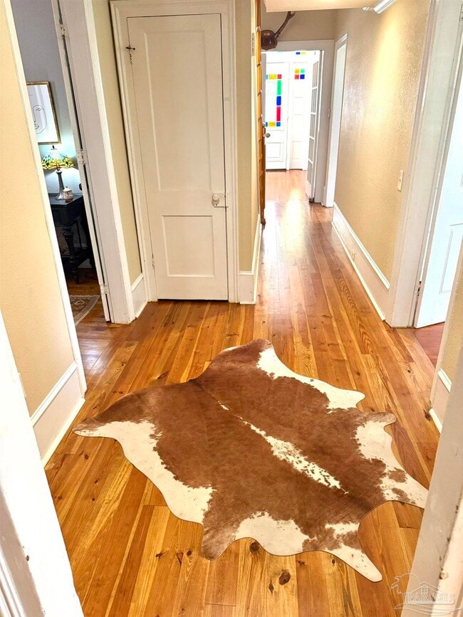 Building Photo - 6855 Pine St