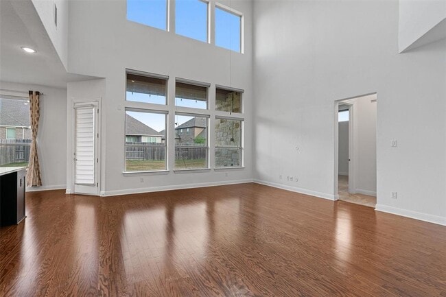 Building Photo - 2328 Lucky Ln