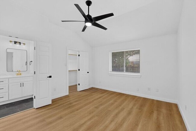 Building Photo - Gem In Flower Mound Waiting On You!!!