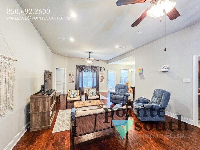 Building Photo - 8881 Bellawood Cir