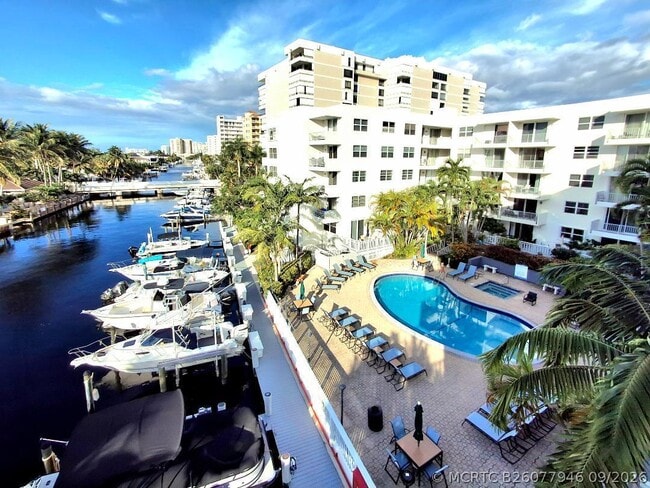 Building Photo - 1421 S Ocean Blvd