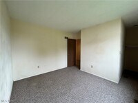 Building Photo - 123 Orchard Dr
