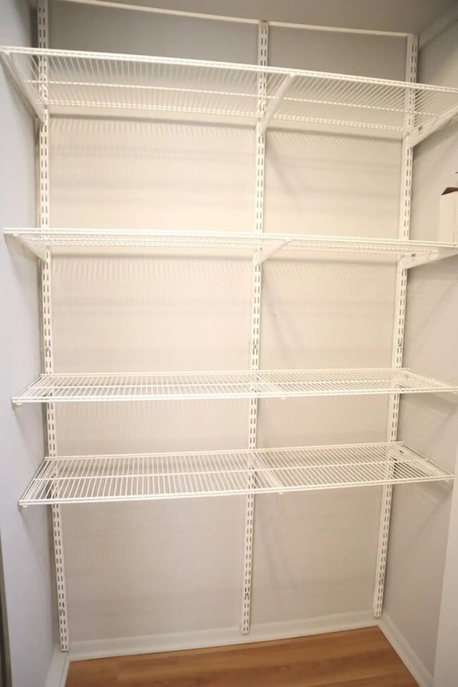 Building Photo - 9009 Golf Rd