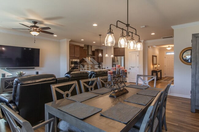 Building Photo - 1119 Southpoint Trl