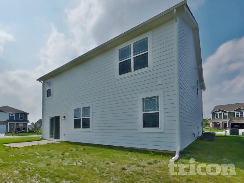 Building Photo - 9137 Hemingway Dr