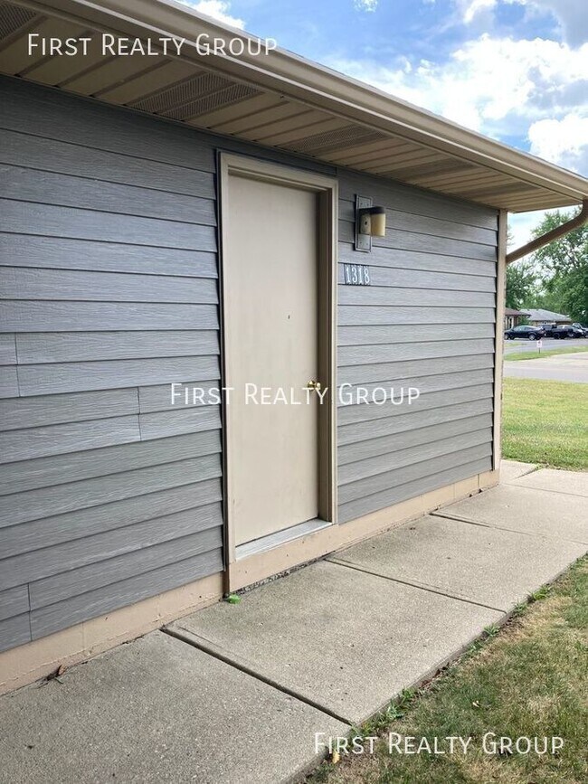 Building Photo - 1318 Lyons Rd