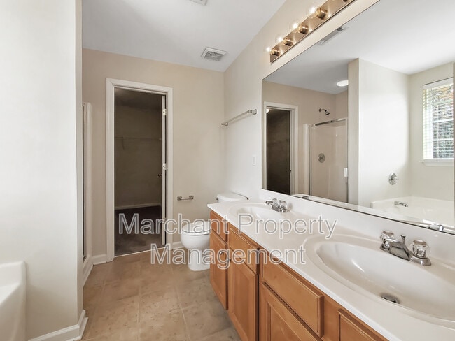 Building Photo - 9 Sunfield Ct