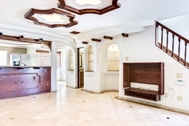 Building Photo - 13959 Victory Blvd