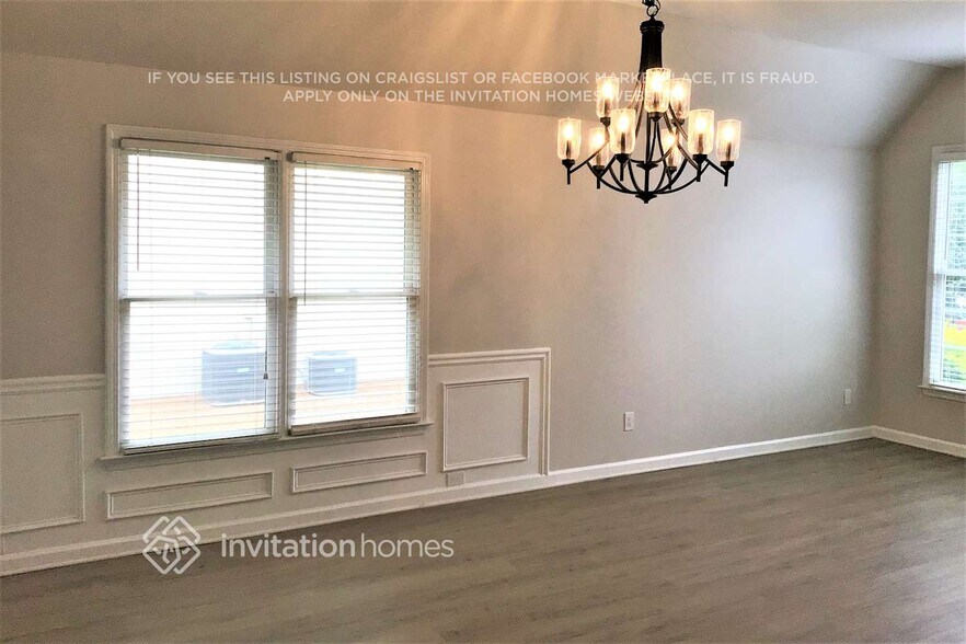 Building Photo - 1035 Fairview Club Cir