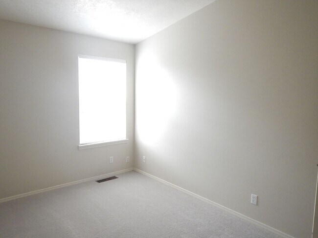 Building Photo - 3 Bedroom, 2 Bathroom at End of Cul-De-Sac