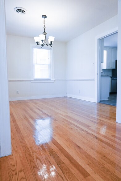 Building Photo - 6013 Patterson Ave