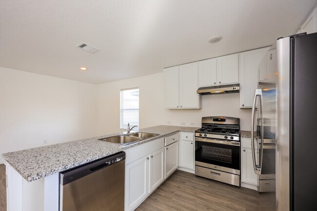 Building Photo - 10218 Ickham Mill Ct, San Antonio, TX