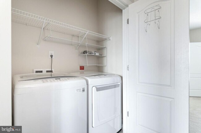 Building Photo - 612 Marina Landing Ln