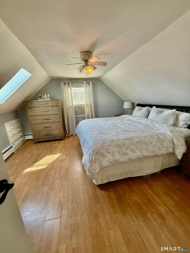 Building Photo - 177 Montowese Ave