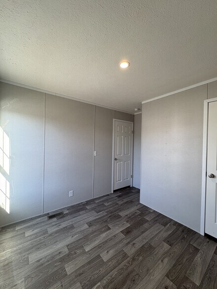 Building Photo - 342 Basket Branch