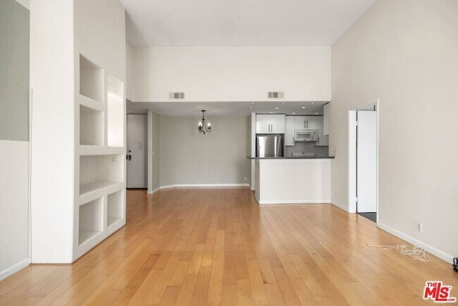Building Photo - 1240 S Corning St