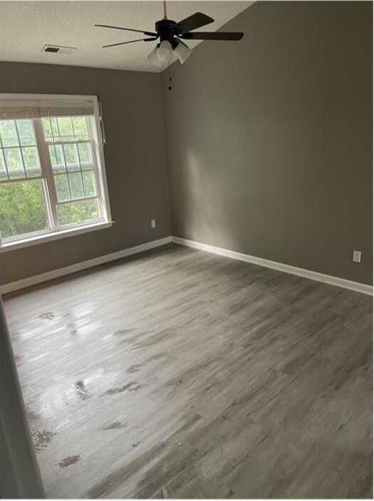 Building Photo - 2441 Bay Harbor Dr