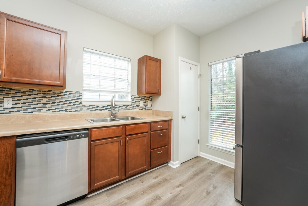 Building Photo - 6520 Eastbriar Dr