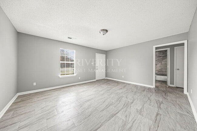 Building Photo - Frayser Beauty !!!!!! Section 8 Welcomed !!!!!