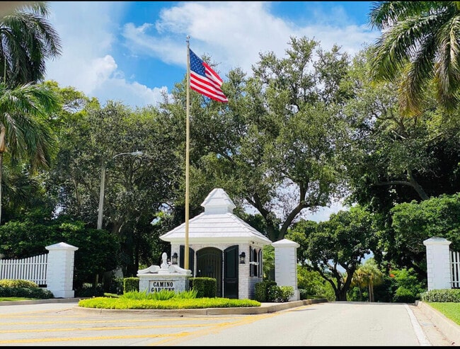 Building Photo - 891 Hickory Terrace