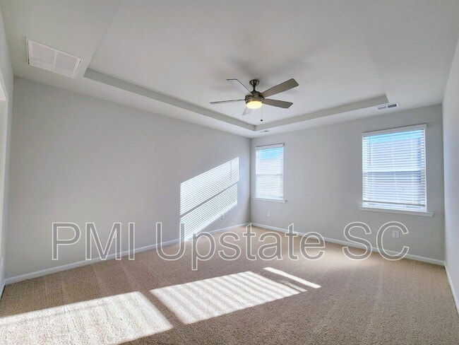 Building Photo - 407 Mariene Dr