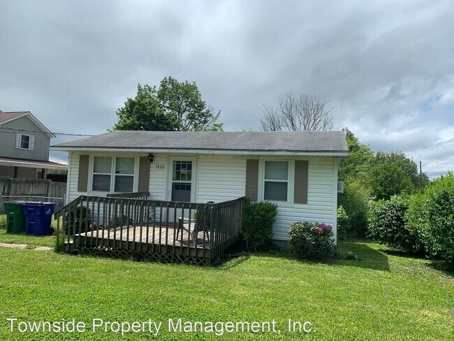 Building Photo - 2 br, 1 bath House - 1215 Orchard St.