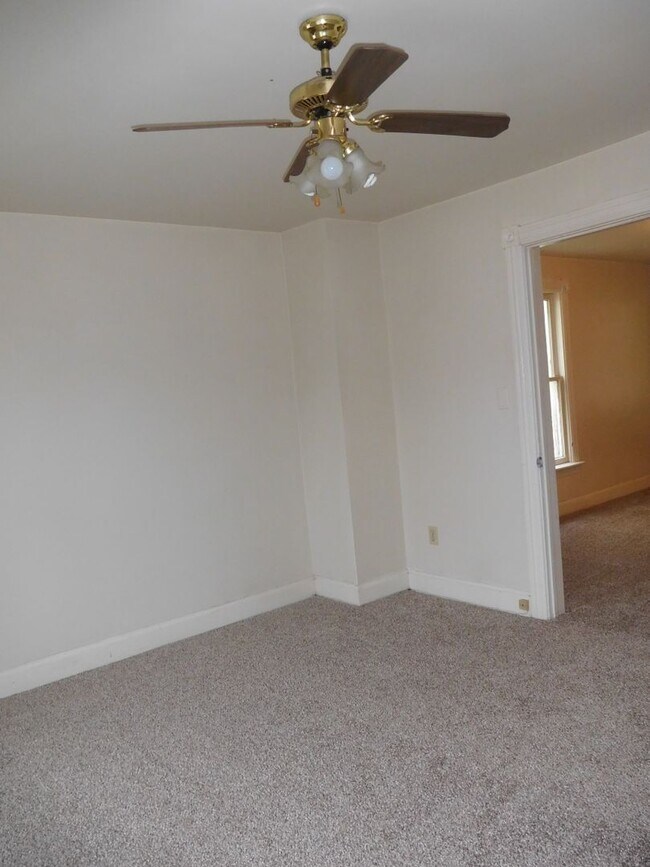 Building Photo - 147-149 N. Potomac Street