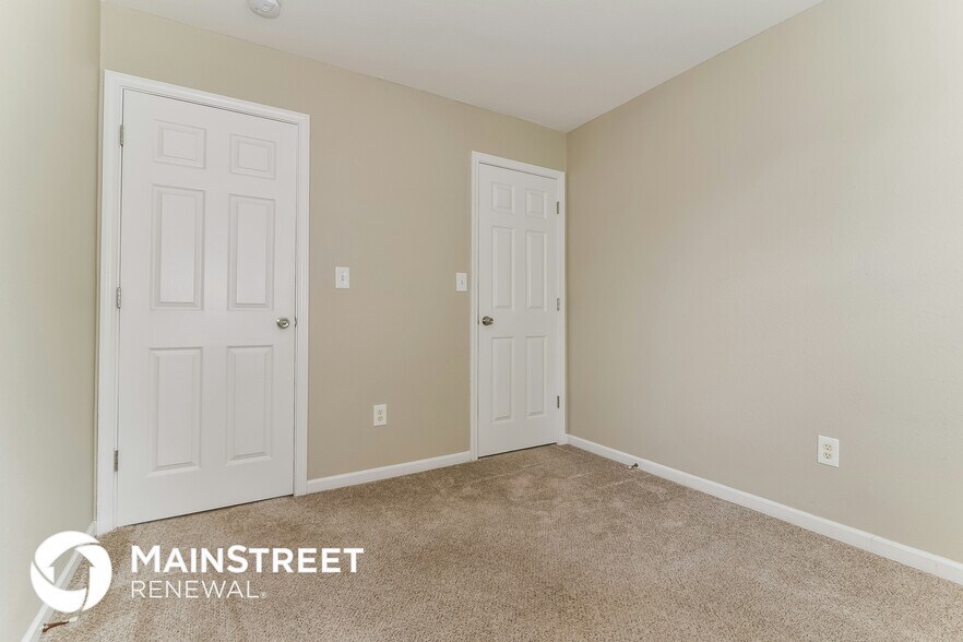 Building Photo - 1942 Mare Ave