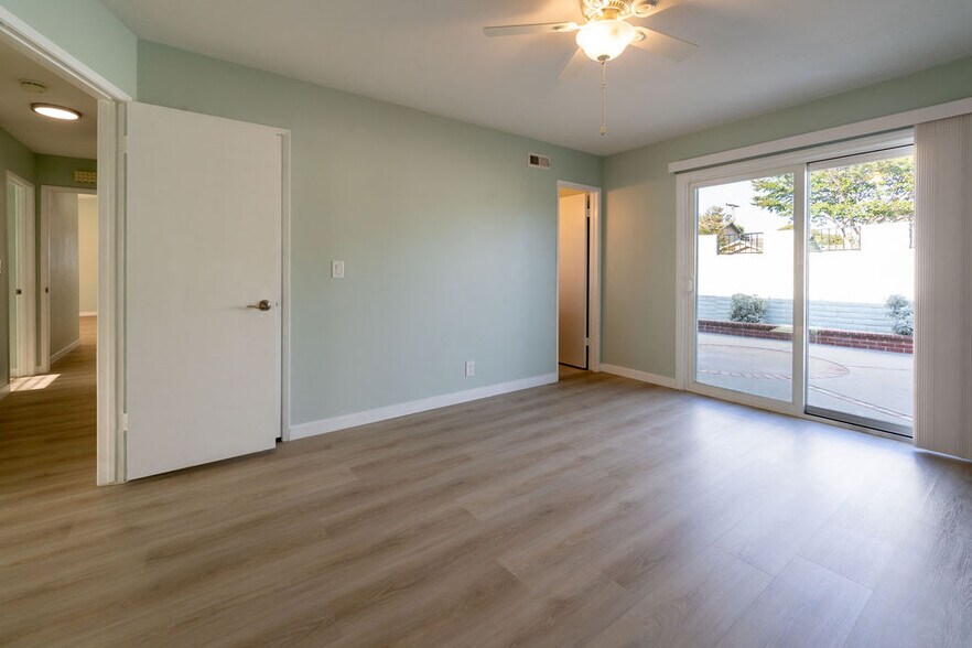 Building Photo - 16771 Glenhaven Ln