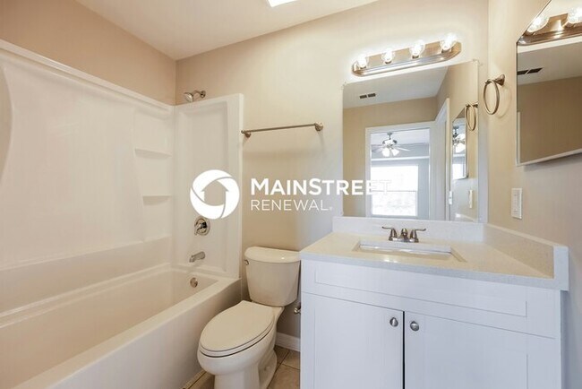 Building Photo - 3 Bedroom Pet-Friendly Home in Lehigh acres, FL with Main Street Renewal