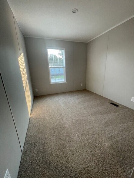 Building Photo - 22 Bellwood Dr