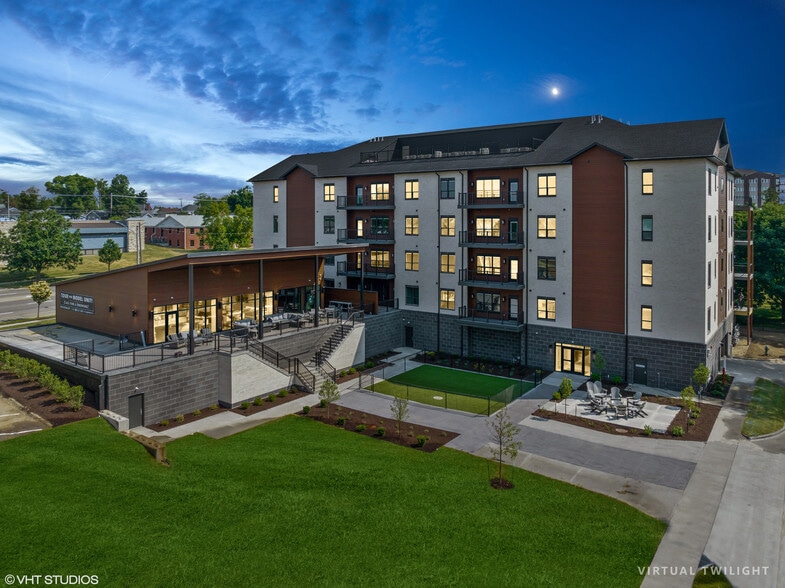 Building Photo - 1953 1st Ave SE