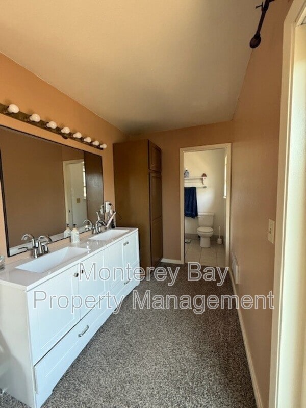 Building Photo - 22 Encina Ave