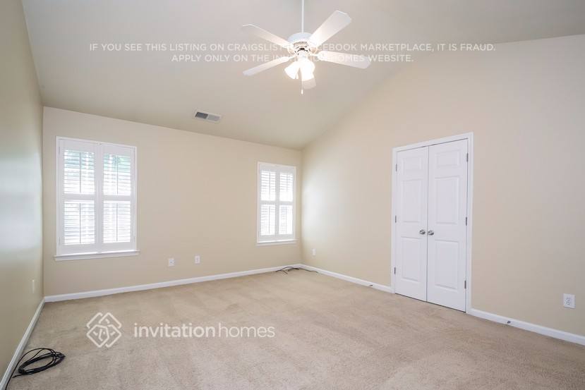 Building Photo - 171 Lincolnwood Ln