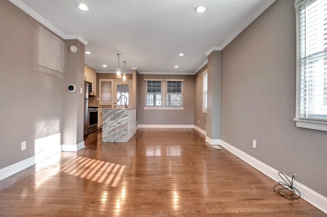 Building Photo - Charming 2 Bedroom Home in Washington DC Ã...