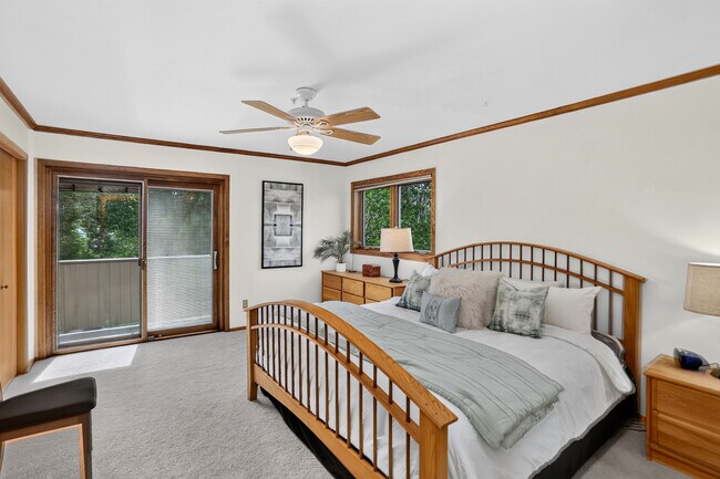 Building Photo - 2938 Kalmia Ave