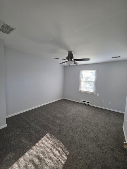 Building Photo - 1930 Cricklewood Cv